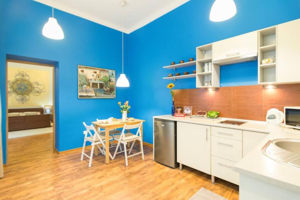 The Quiet Blue Home In The City Center! Cracóvia Exterior foto