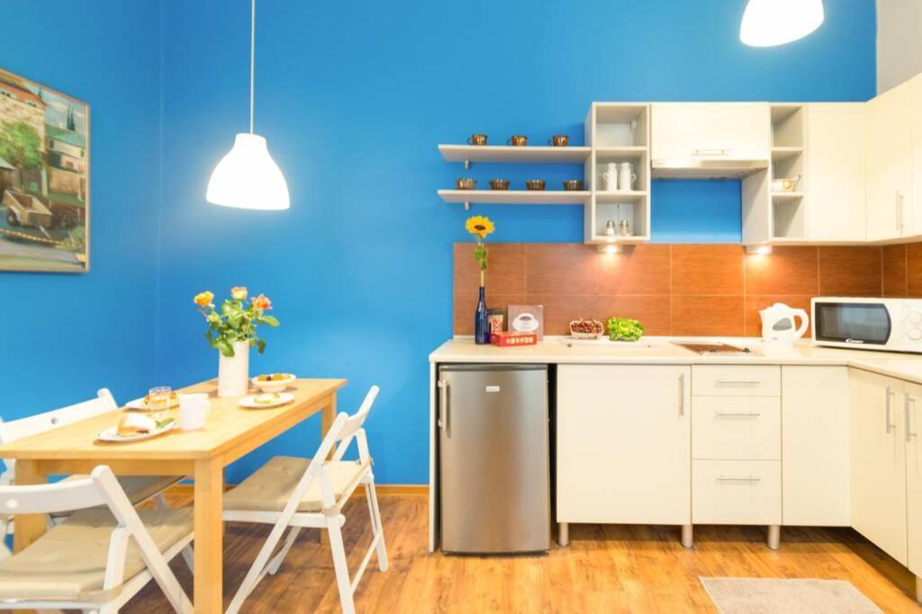 The Quiet Blue Home In The City Center! Cracóvia Exterior foto